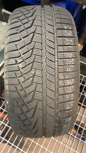 215/70R16 100H SAILUN ICE BLAZER ALPINE EVO 1 XL - Image 1